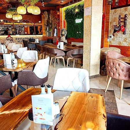 סרניצה Hotel Alikante מראה חיצוני תמונה
